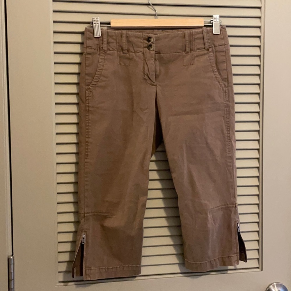 Theory tan/brown khaki capris